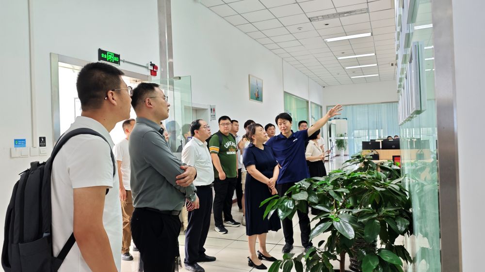 東南大學海研院領導專家蒞臨GENMA技術研發中心考察調研(圖1)